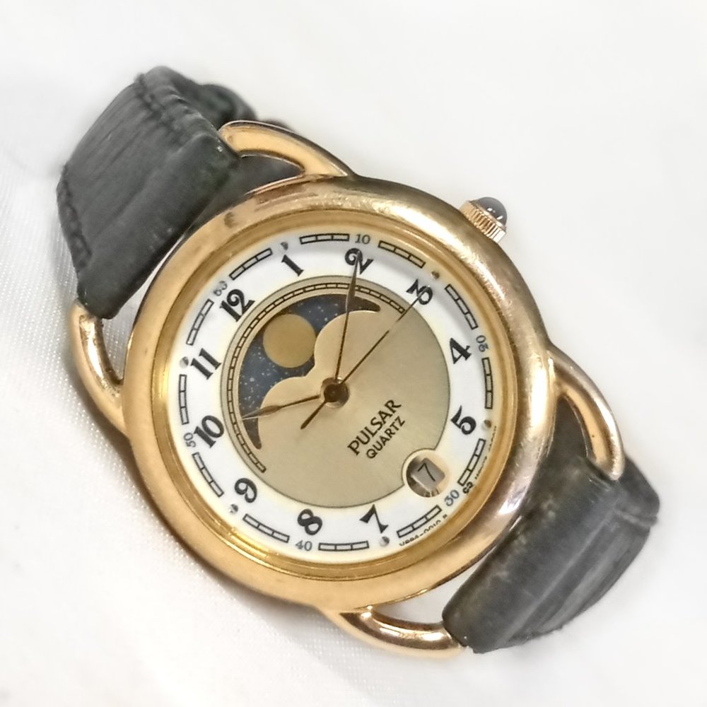 Vintage Pulsar Moon Phase Watch V894-0010 25mm